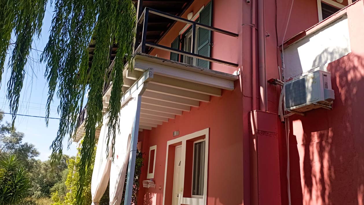 Lefkada Town, Maisonette & 4 Apartments block